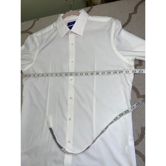 Men’s Apt. 9 Performance Slim-Fit wrinkle resistant Dress Shirt, size Medium - Picture 6 of 11